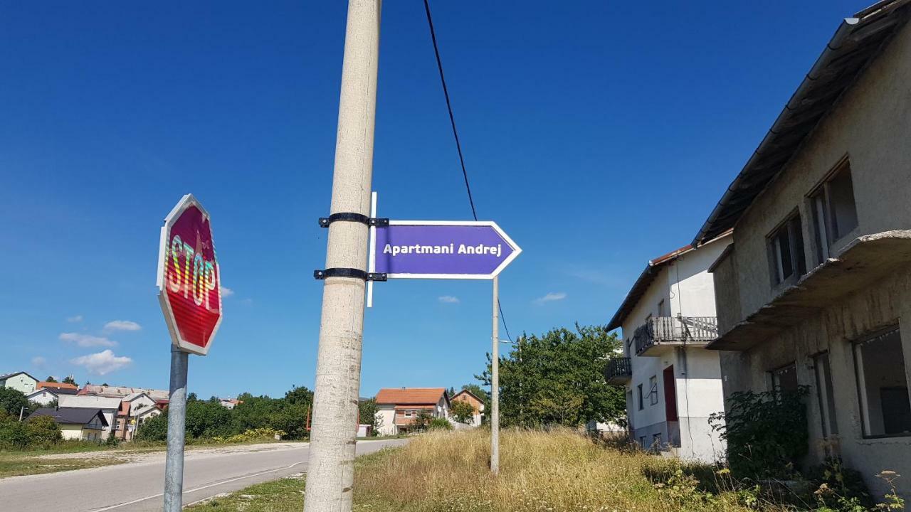 Apartmani Andrej Udbina エクステリア 写真