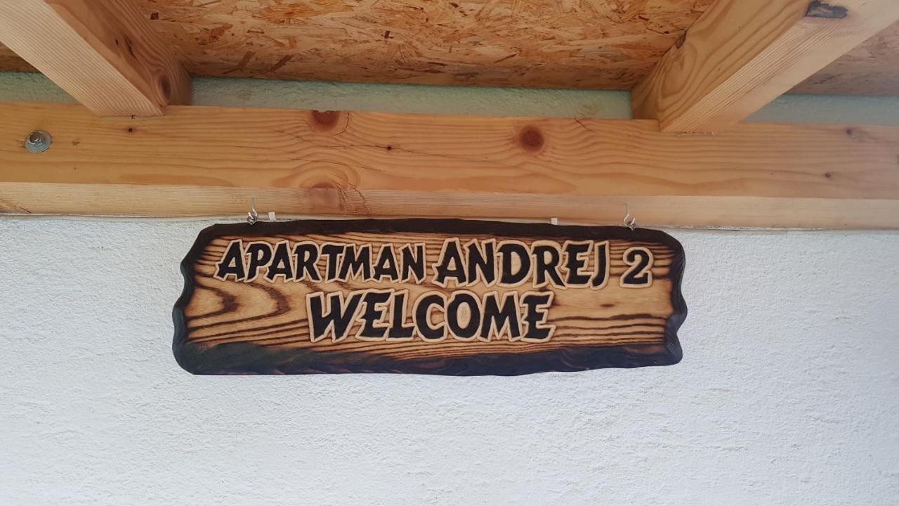 Apartmani Andrej Udbina エクステリア 写真